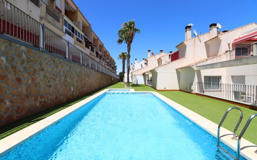 Reventa - Adosado -
Benijofar - Benijofar - Village