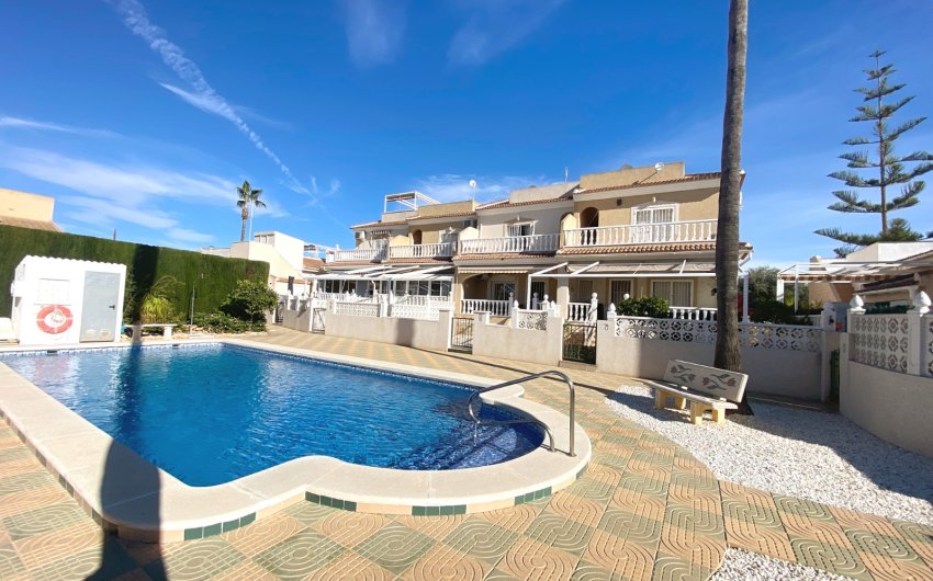 Reventa - Adosado -
Benijofar - Monte Azul