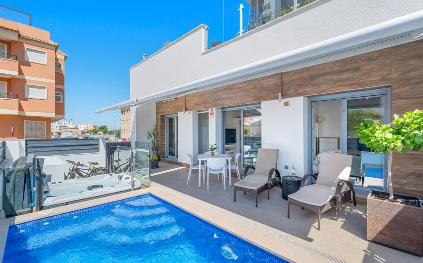 Reventa - Adosado -
Formentera del Segura