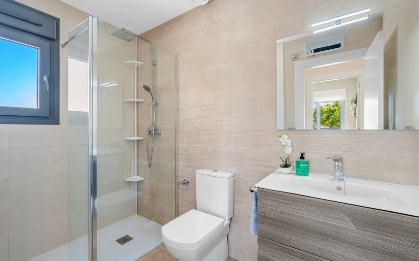 Reventa - Adosado -
Formentera del Segura