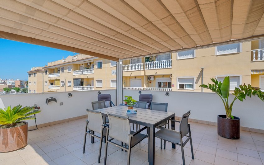 Reventa - Adosado -
Formentera del Segura