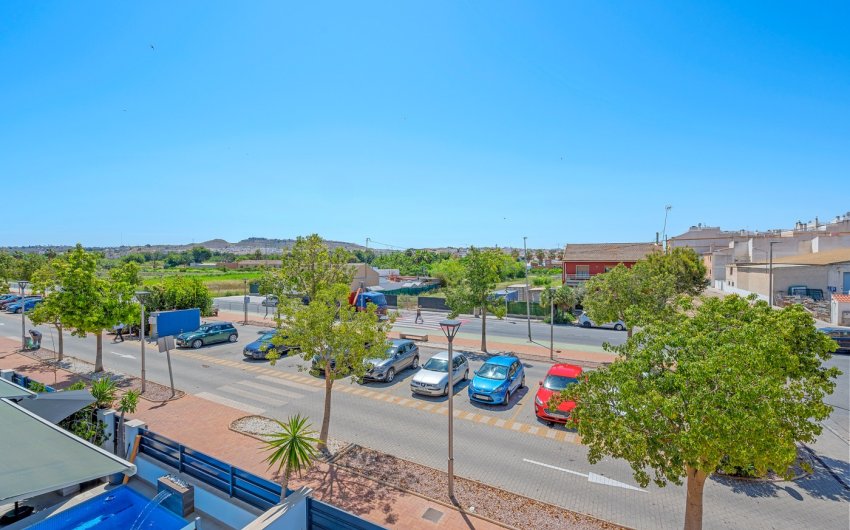 Reventa - Adosado -
Formentera del Segura