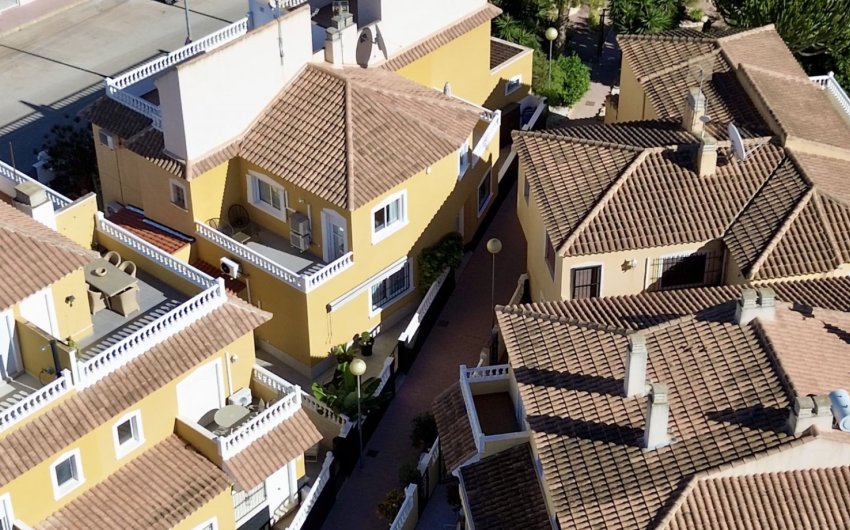 Reventa - Adosado -
Orihuela Costa - La Florida