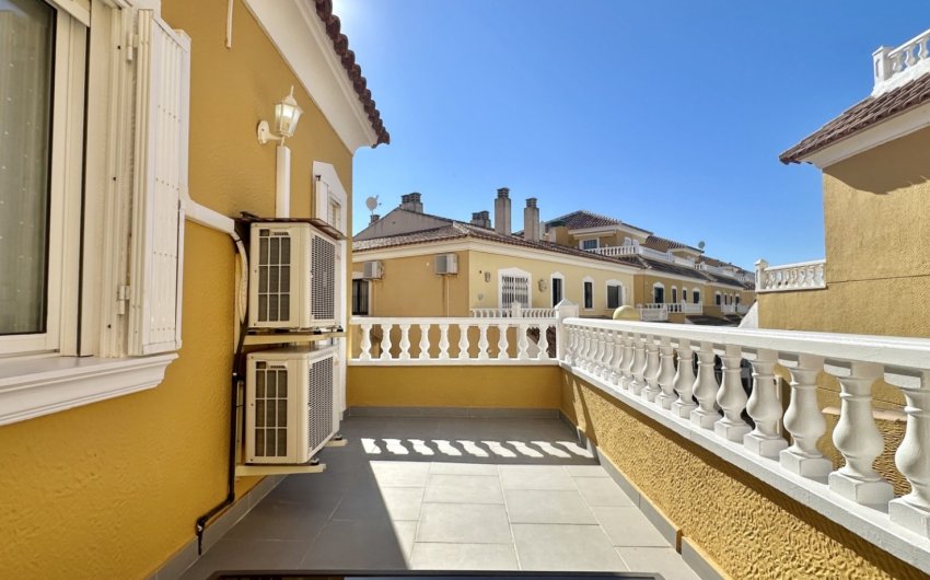 Reventa - Adosado -
Orihuela Costa - La Florida