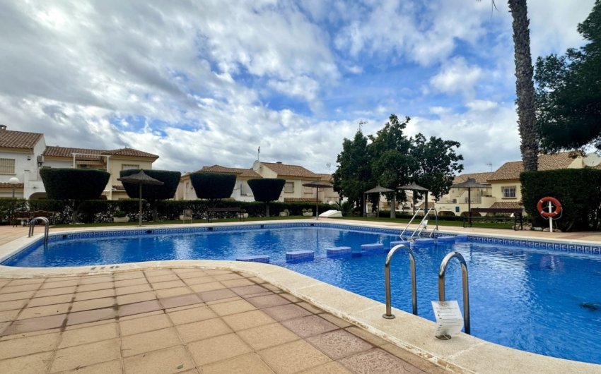 Reventa - Adosado -
Orihuela Costa - La Florida