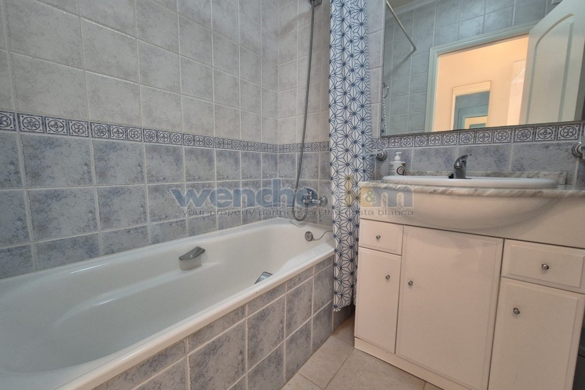 Reventa - Adosado -
Orihuela Costa - Las Chismosas