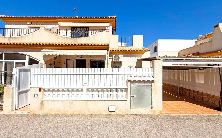 Reventa - Adosado -
Orihuela Costa - Playa Flamenca