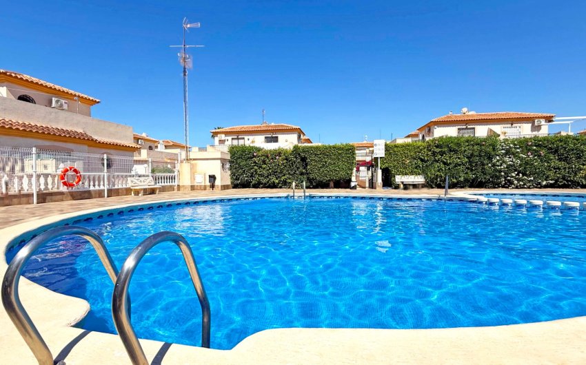 Reventa - Adosado -
Orihuela Costa - Playa Flamenca