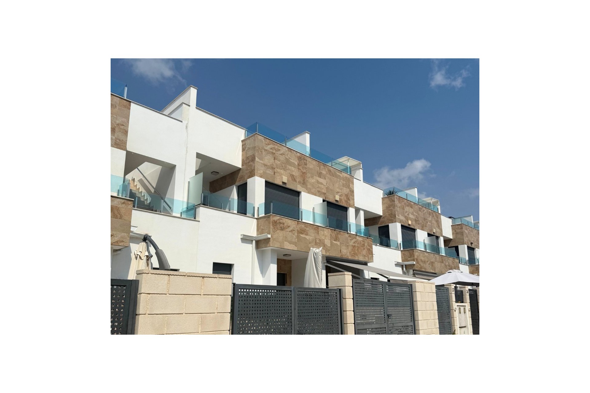 Reventa - Adosado -
Playa Flamenca