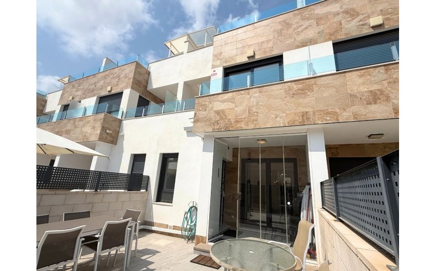 Reventa - Adosado -
Playa Flamenca