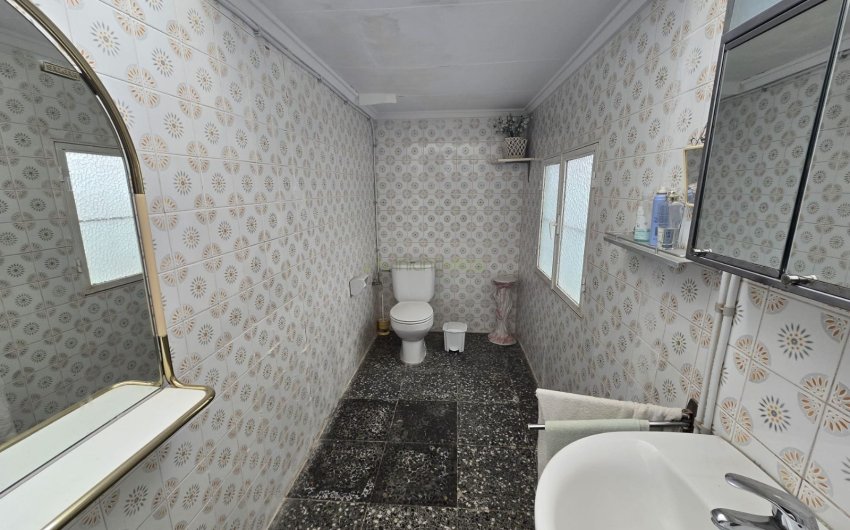 Reventa - Adosado -
Salinas