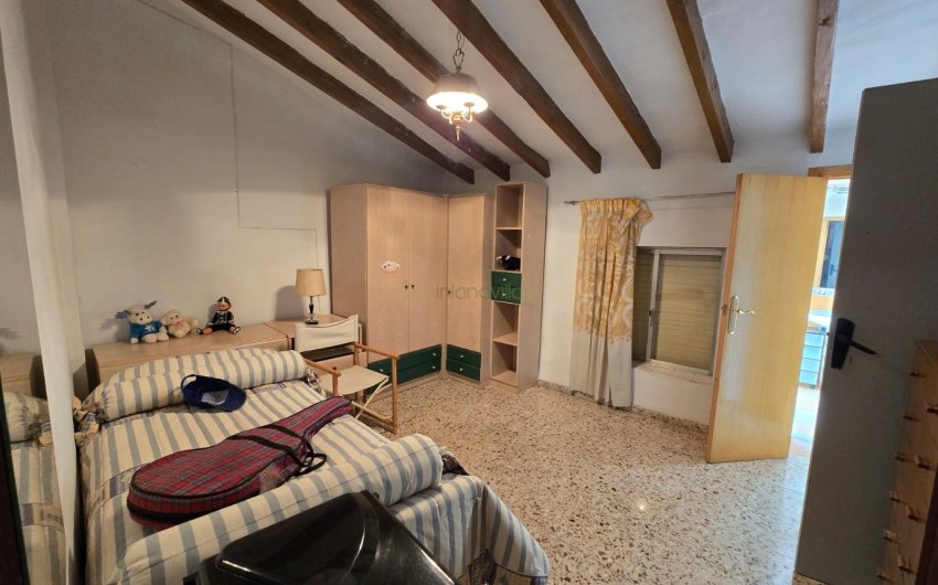 Reventa - Adosado -
Salinas