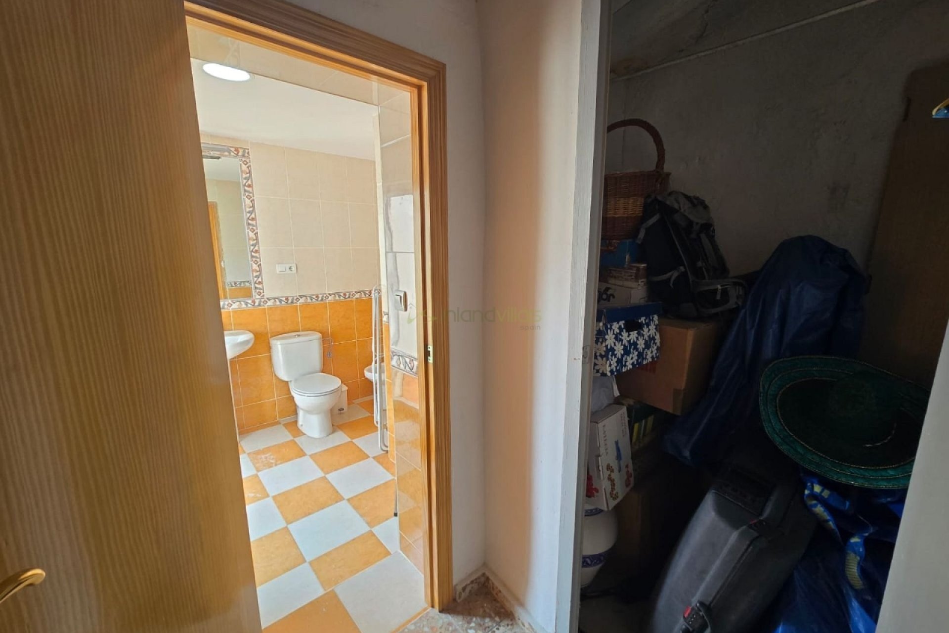 Reventa - Adosado -
Salinas