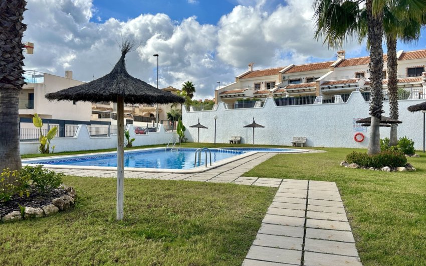 Reventa - Adosado -
San Miguel de Salinas