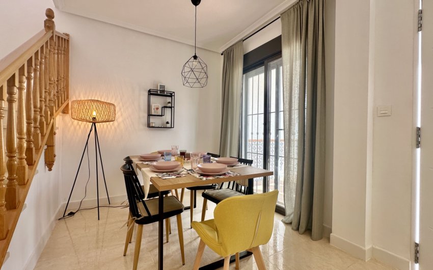 Reventa - Adosado -
San Miguel de Salinas