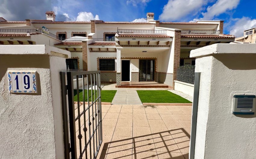 Reventa - Adosado -
San Miguel de Salinas