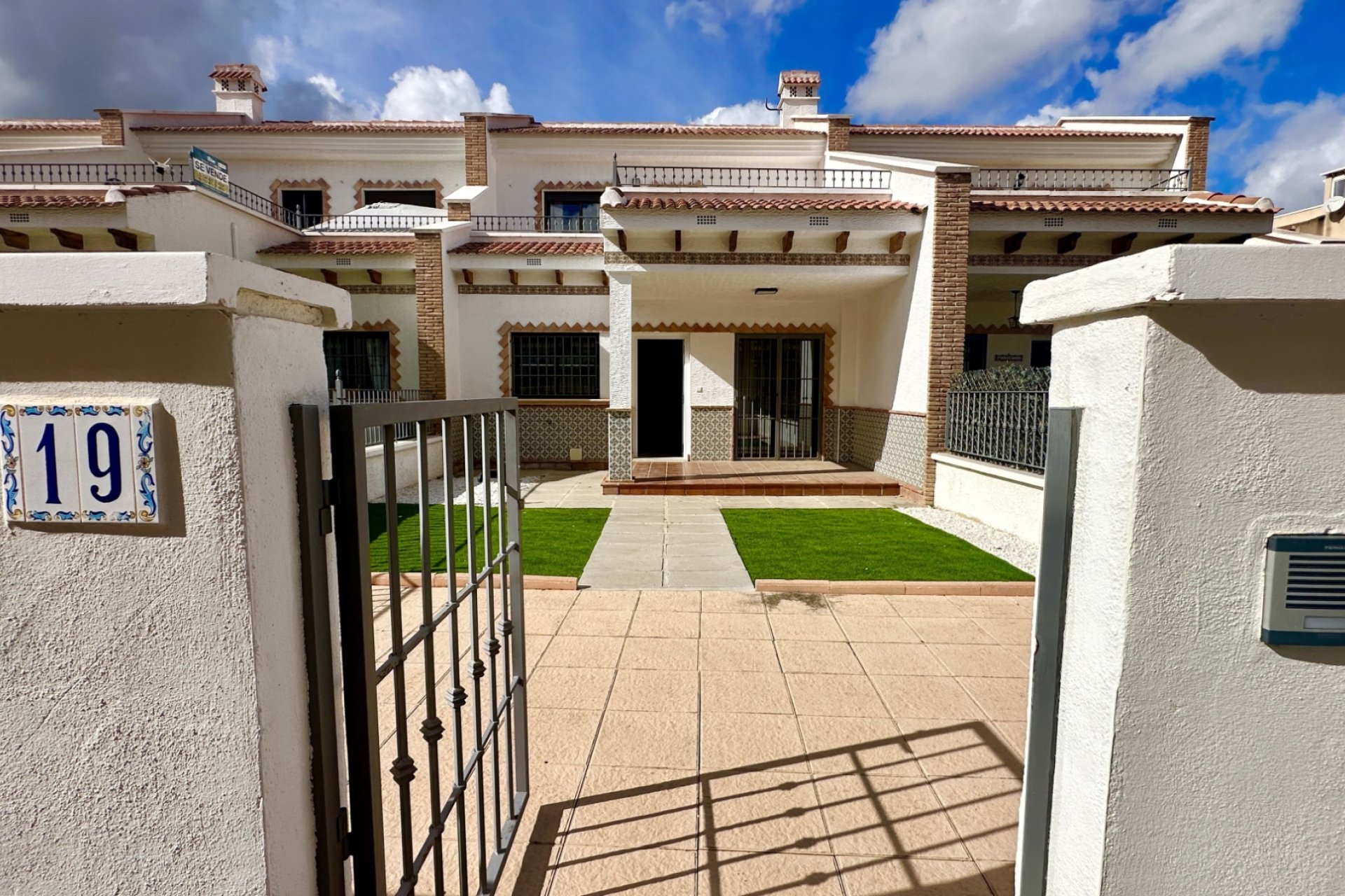 Reventa - Adosado -
San Miguel de Salinas