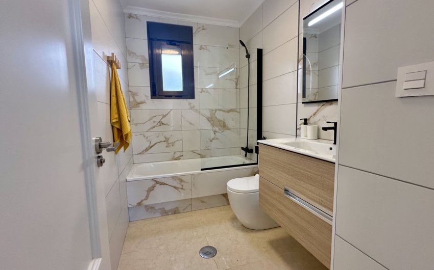 Reventa - Adosado -
San Miguel de Salinas