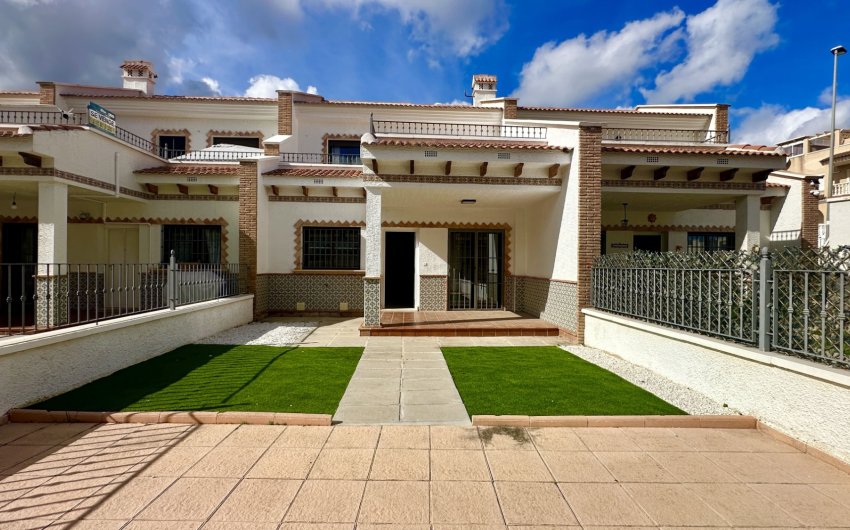 Reventa - Adosado -
San Miguel de Salinas