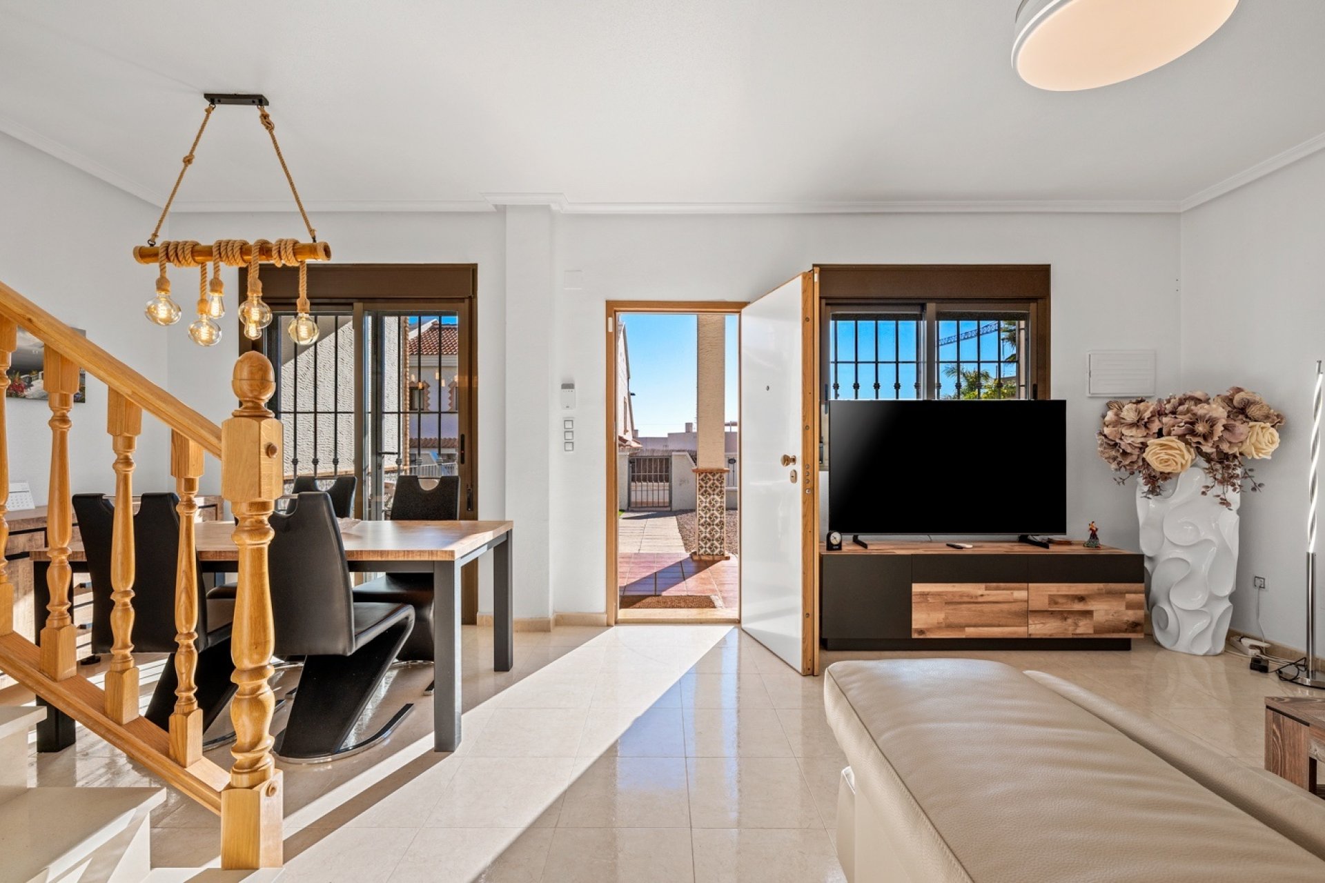 Reventa - Adosado -
San Miguel de Salinas