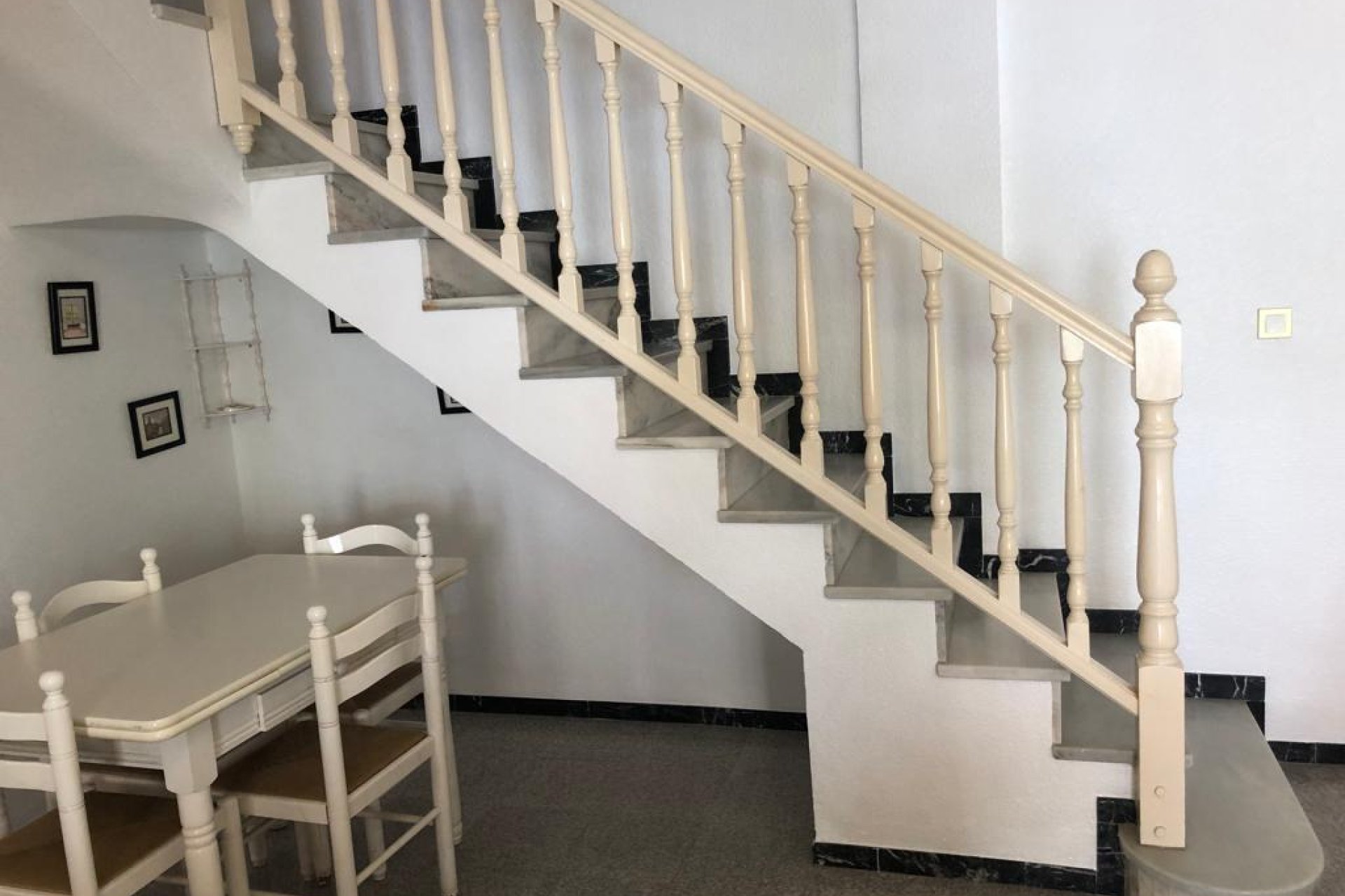 Reventa - Adosado -
Santa Pola - Santiago Bernabeu