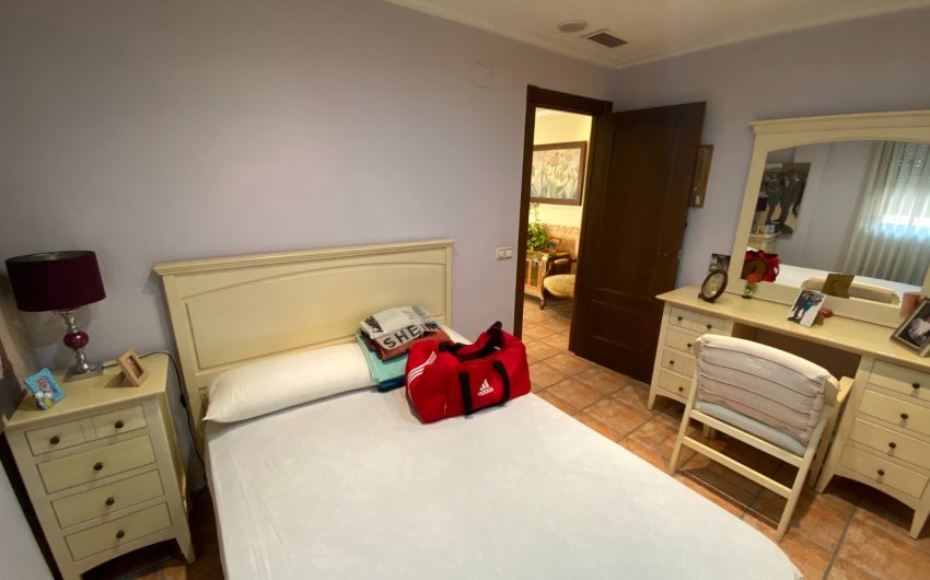 Reventa - Adosado -
Sax