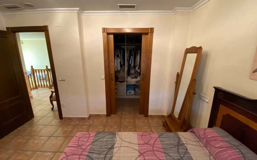 Reventa - Adosado -
Sax