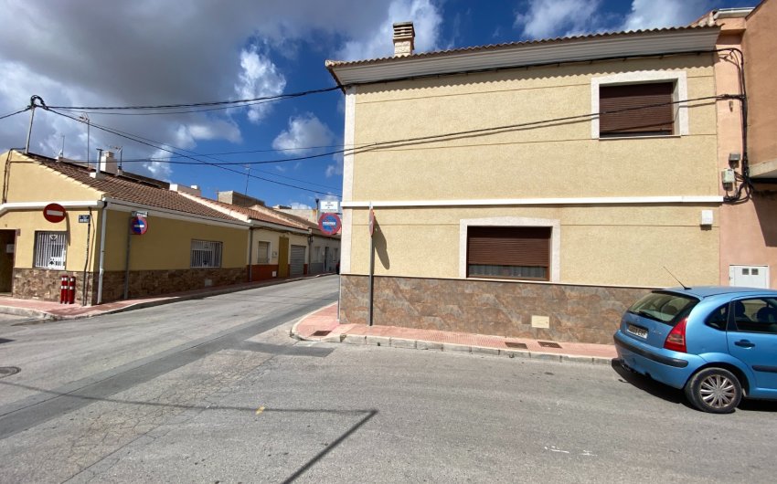 Reventa - Adosado -
Sax