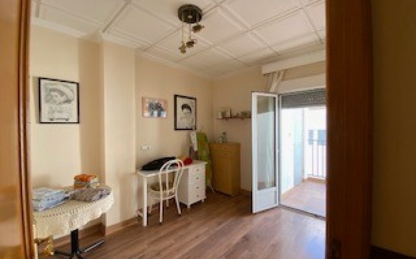 Reventa - Adosado -
Sax