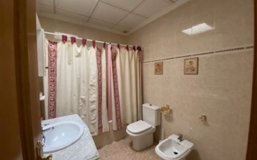 Reventa - Adosado -
Sax