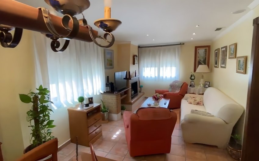 Reventa - Adosado -
Sax