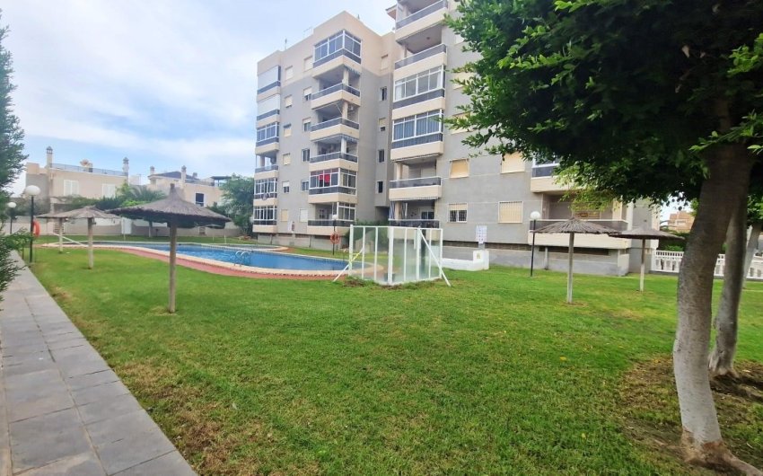 Reventa - Adosado -
Torrevieja - Aguas Nuevas