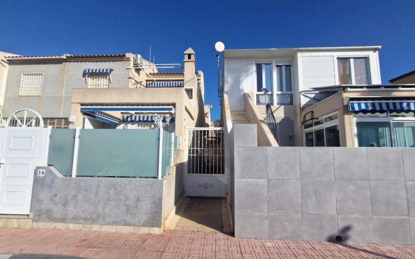 Reventa - Adosado -
Torrevieja - Aguas Nuevas