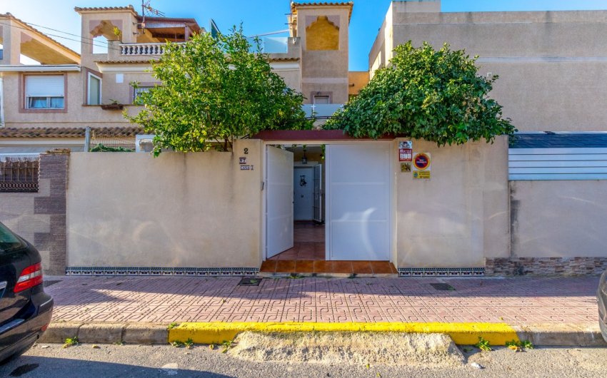 Reventa - Adosado -
Torrevieja - Aguas Nuevas