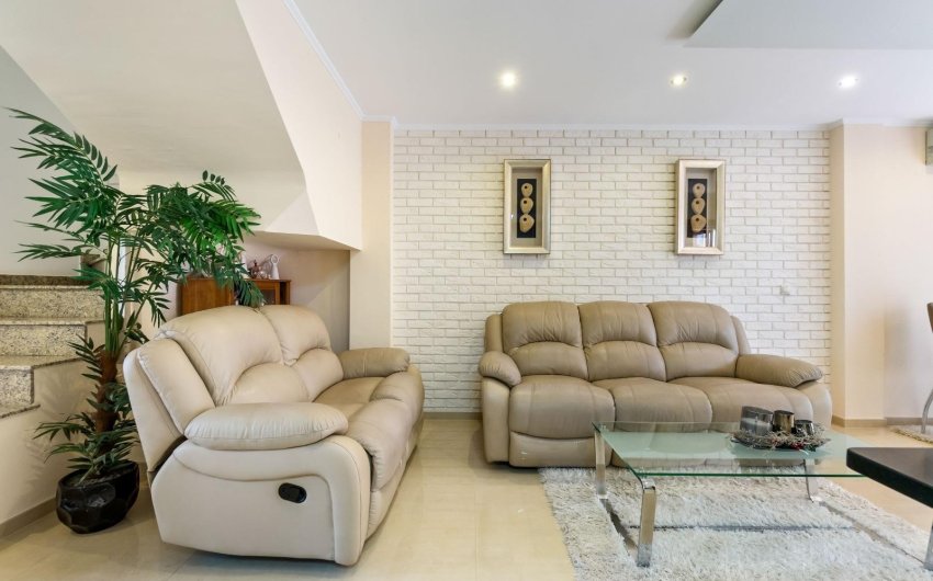 Reventa - Adosado -
Torrevieja - Aguas Nuevas