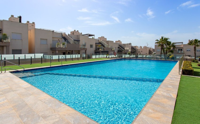 Reventa - Adosado -
Torrevieja - Aguas Nuevas