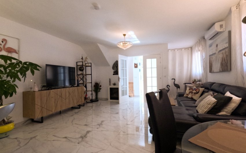 Reventa - Adosado -
Torrevieja - El Acequión - Los Náufragos