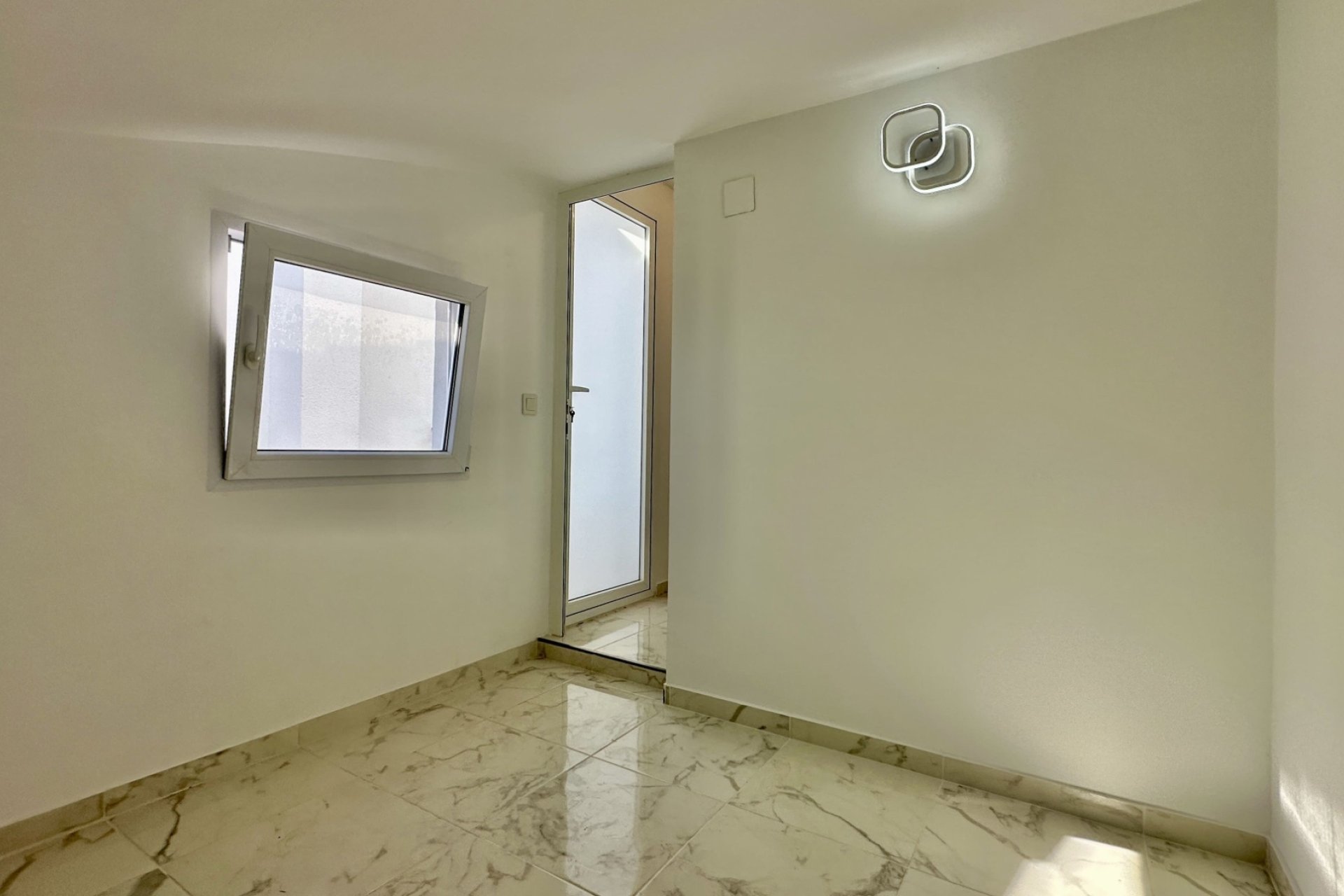 Reventa - Adosado -
Torrevieja - Los Balcones