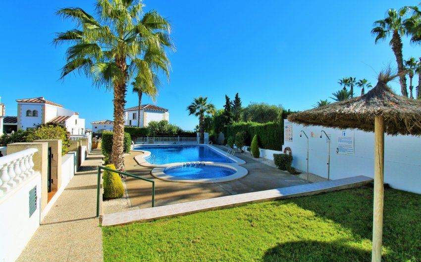 Reventa - Adosado -
Villamartín - Las Violetas