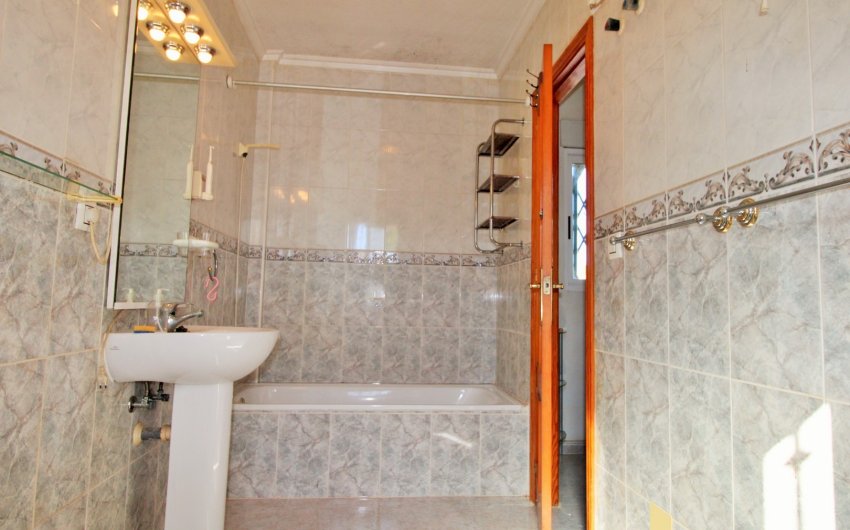 Reventa - Adosado -
Villamartín