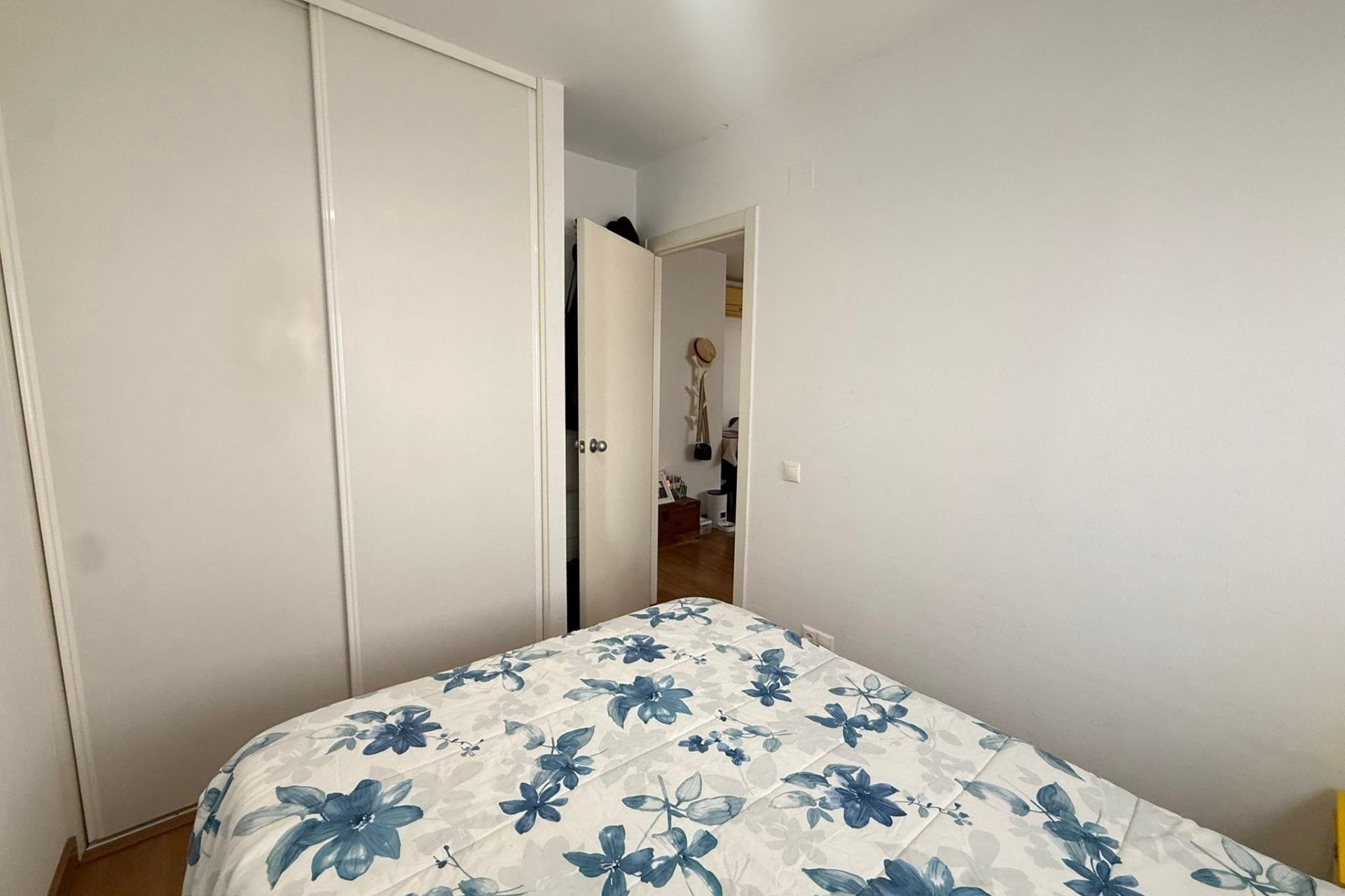 Reventa - Apartamento -
Guardamar del Segura - Puerto Deportivo