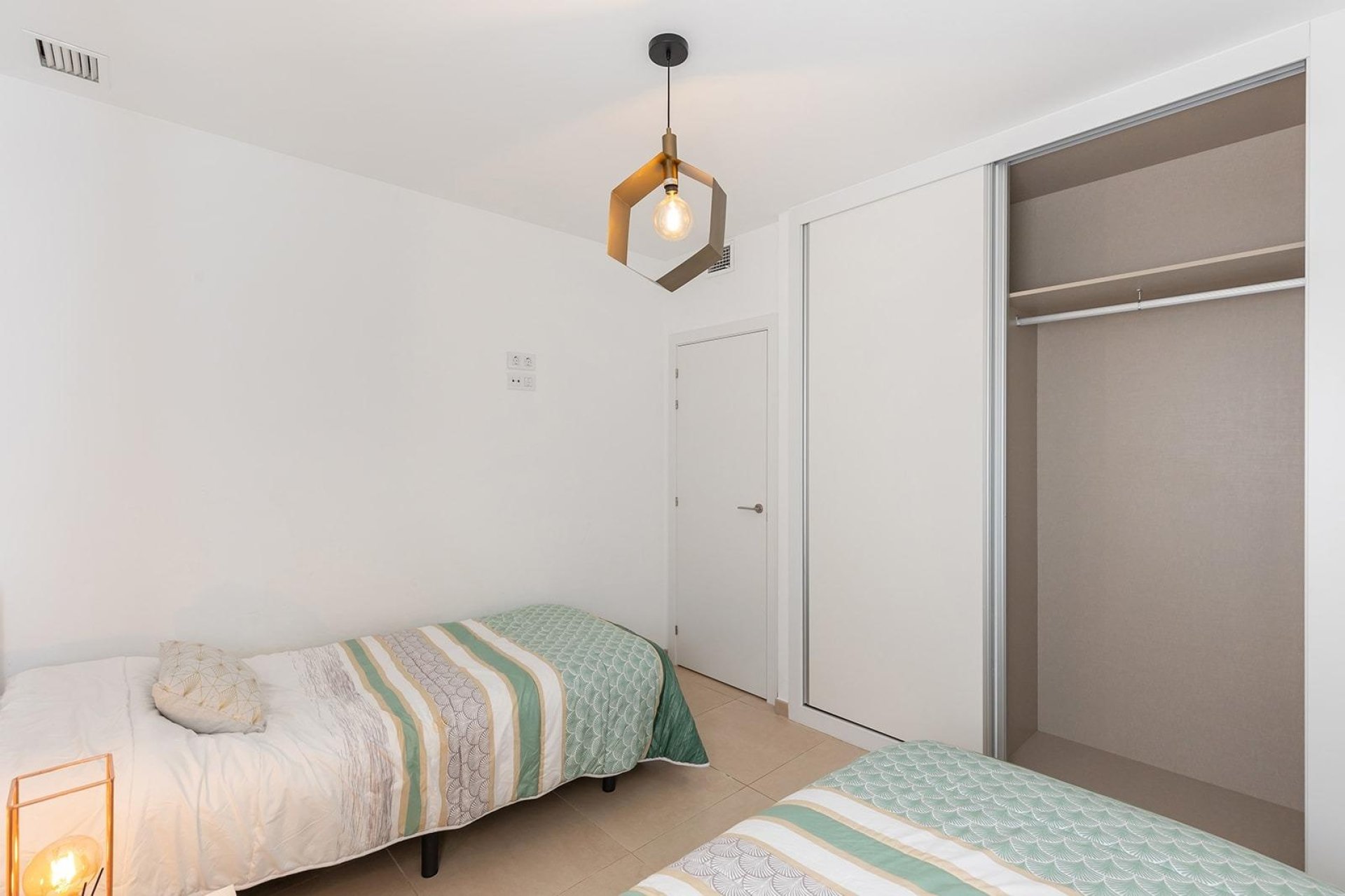 Reventa - Apartamento -
Orihuela Costa - Los Dolses