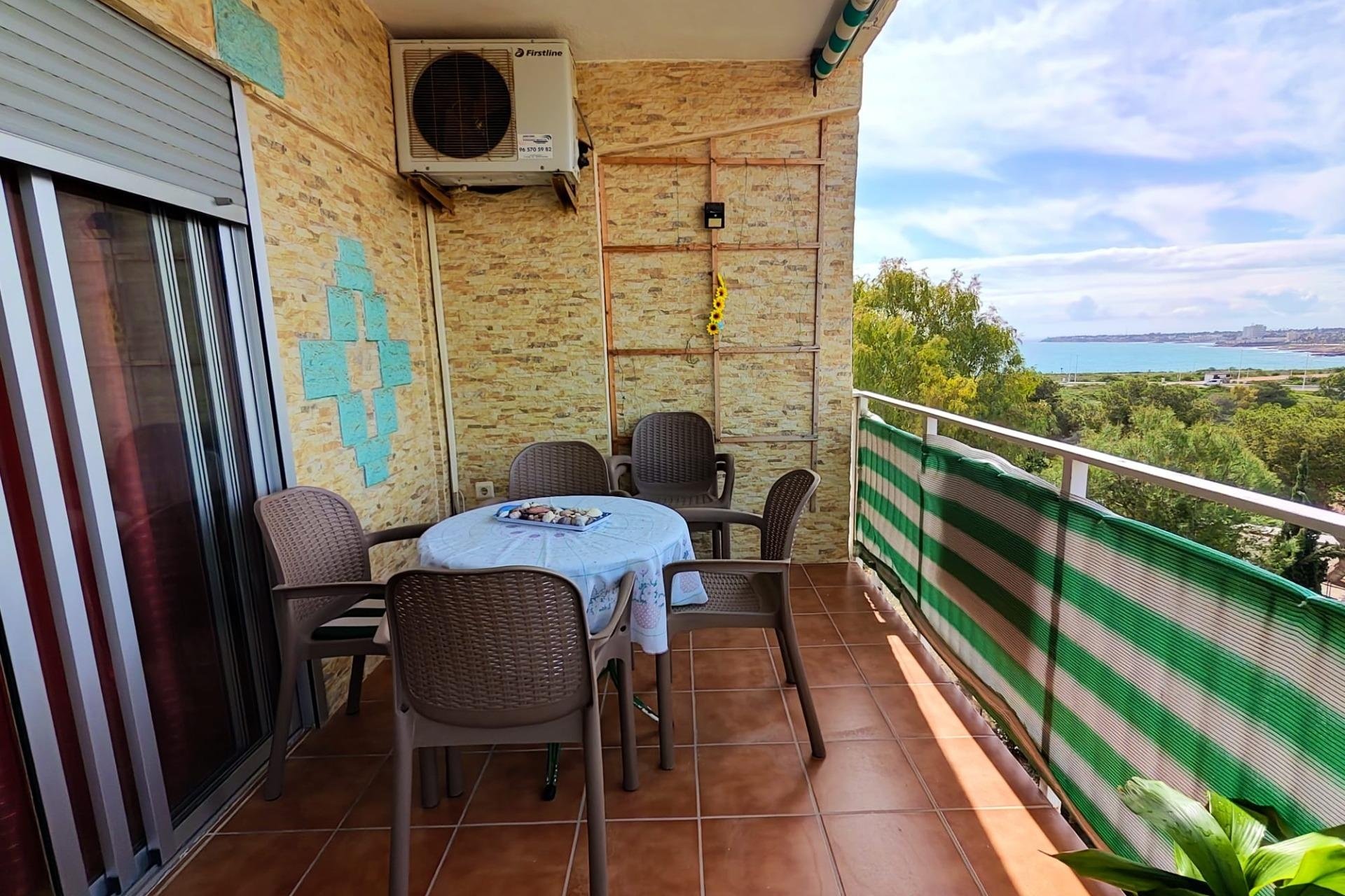 Reventa - Apartamento -
Torrevieja - Centro