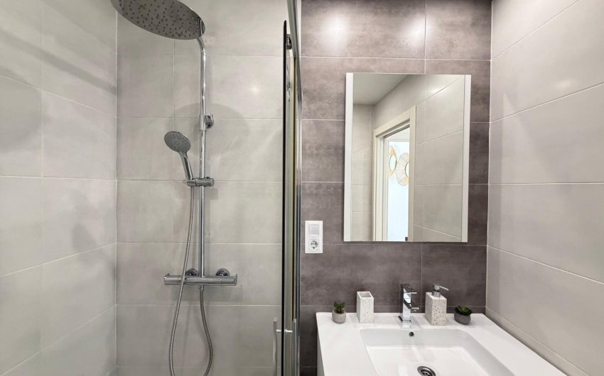 Reventa - Apartamento -
Torrevieja - Centro