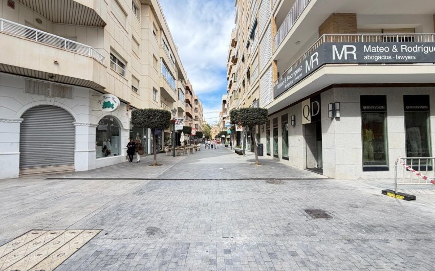 Reventa - Apartamento -
Torrevieja - Centro