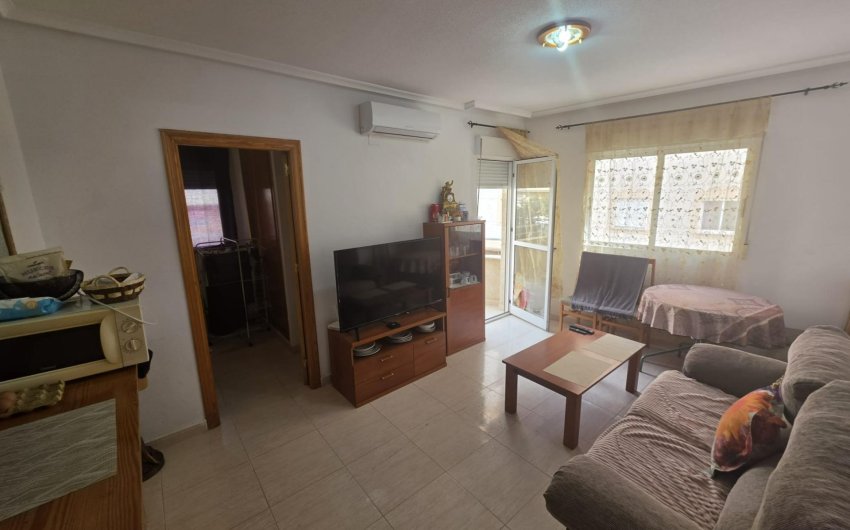 Reventa - Apartamento -
Torrevieja - Centro