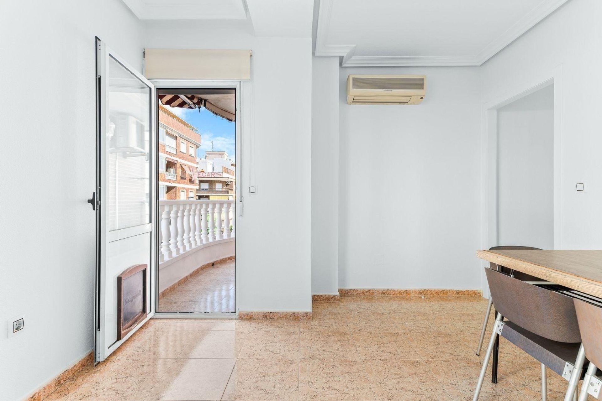 Reventa - Apartamento -
Torrevieja - Centro