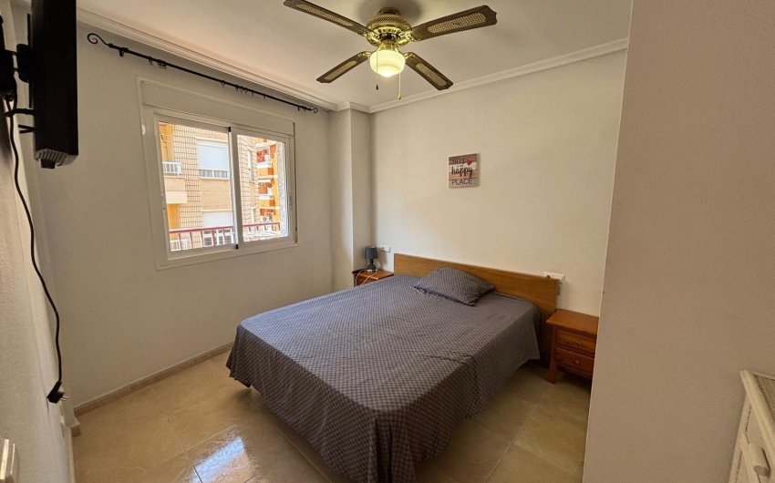 Reventa - Apartamento -
Torrevieja - Centro
