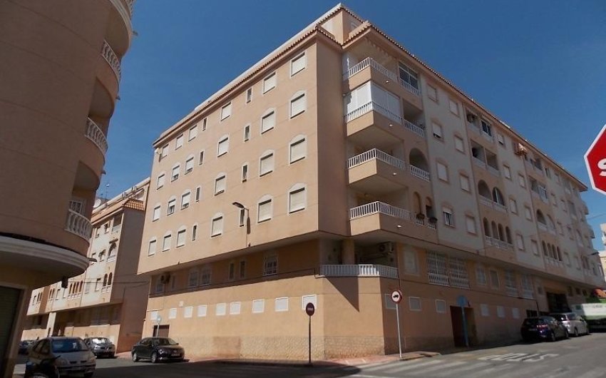 Reventa - Apartamento -
Torrevieja - Centro