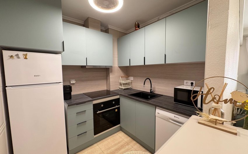 Reventa - Apartamento -
Torrevieja - Centro